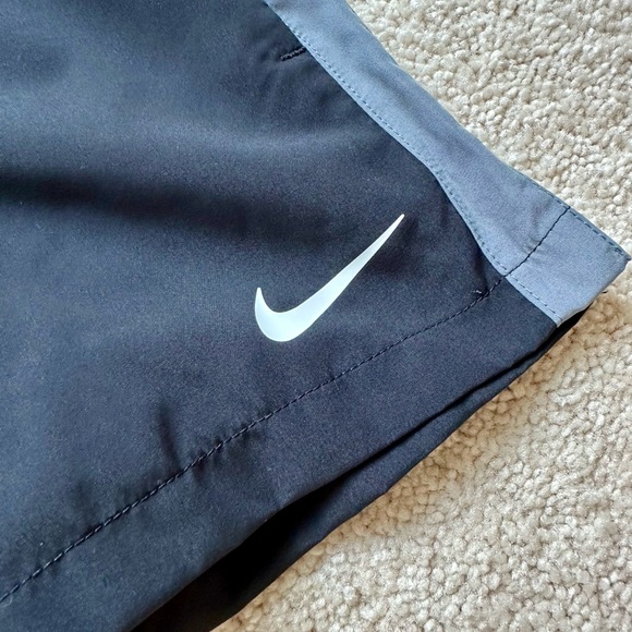 Nike 2 Piece Set - T-shirt and Dri-Fit Shorts Set - Picture 5 of 7